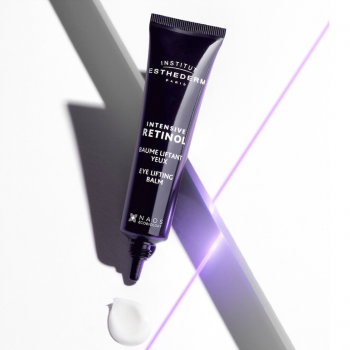 ¿Cómo aplicar el contorno de ojos como una experta?