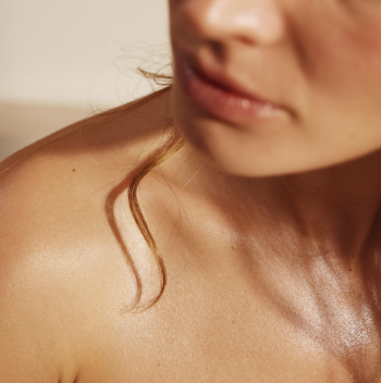 ¿Cómo combatir las manchas en la piel?