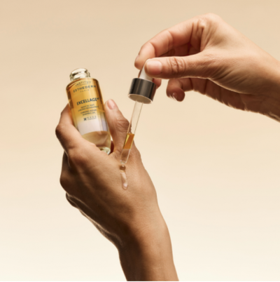 Los beneficios de incluir un aceite de noche facial en piel madura